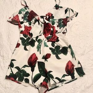 Floral cute jumpsuit, brand new with no tags